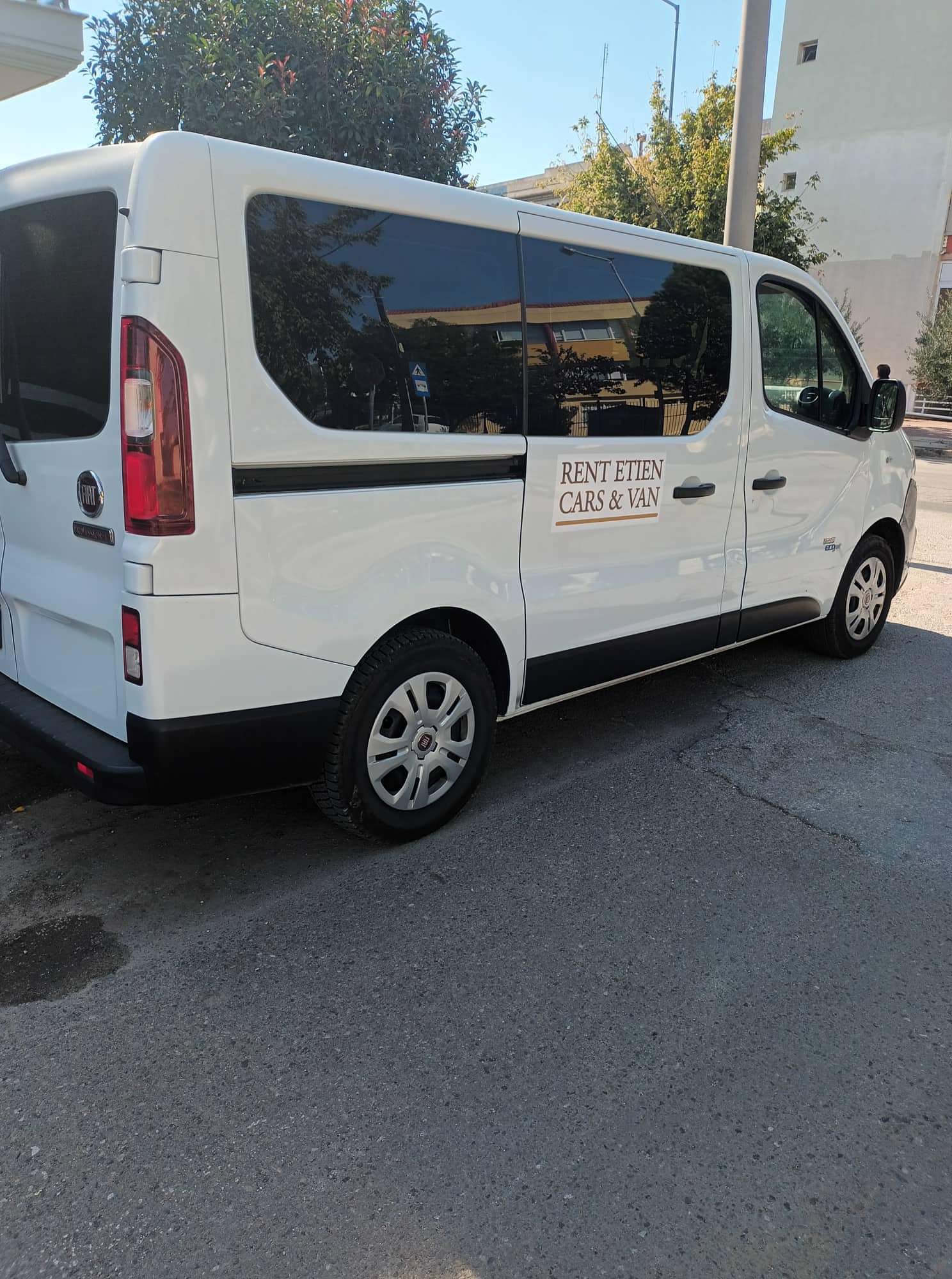 Rent Etien Cars & Van Ενοικίαση οχημάτων
